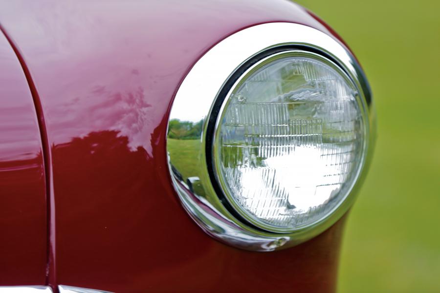  Pontiac Streamliner Sedan Delivery 1949 года  (фото 24 из 31)